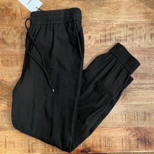 NWOT Theory joggers